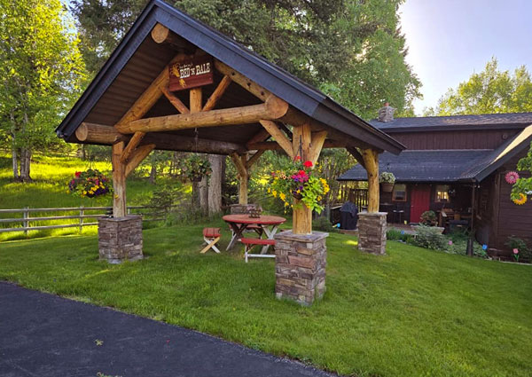 Bailey's Bed N Bale - Whitefish MT - Vacation VRBO short term rental